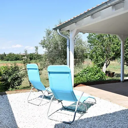 Ana's Garden Holiday * Pula