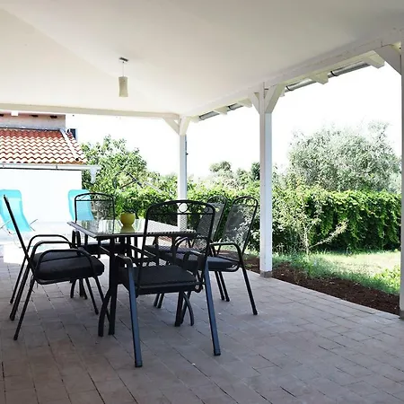 Ana's Garden Holiday Holiday home Pula