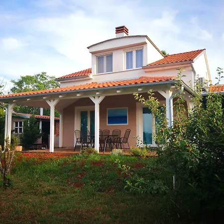 Ana's Garden Holiday Ferienhaus *